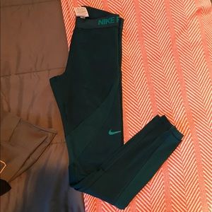 Nike leggings
